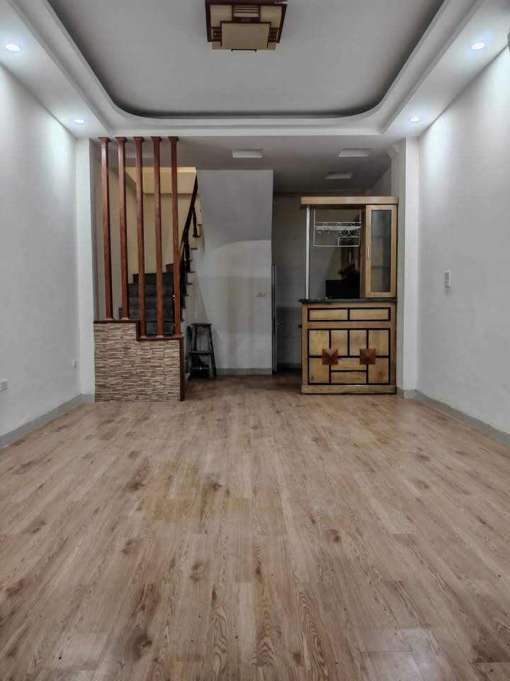 Nhà đẹp 5 tầng Tôn Đức Thắng Đống Đa 35m² giá 10.3 tỷ - Đầu tư sinh lời cao!