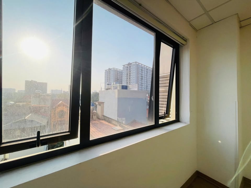 Văn phòng cho thuê tại Đống Đa 50m² giá 11 triệu - Lô góc view hồ cực đẹp!