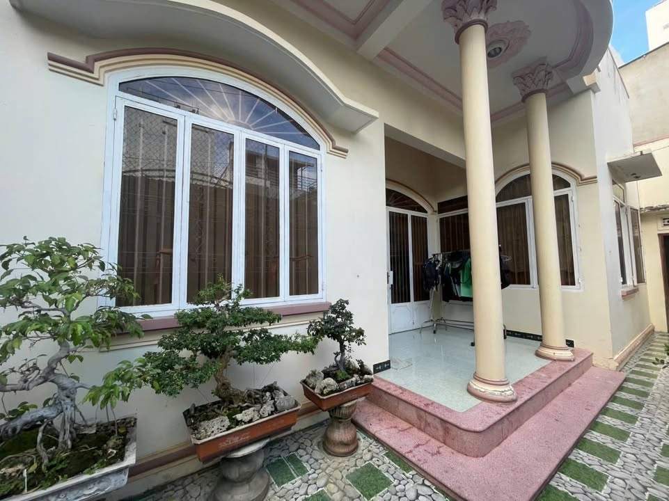 Nhà hẻm Hòn Chồng Vĩnh Phước Nha Trang 248.8m² giá 12 tỷ - Đầu tư sinh lời ngay!