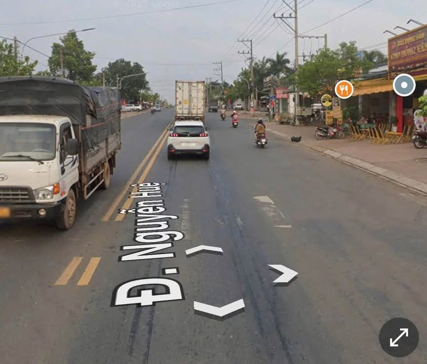 Mặt tiền đường Nguyễn Huệ Tân Xuân 300m² giá 6 tỷ - Vị trí kinh doanh sầm uất!