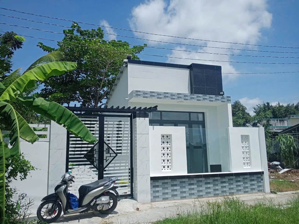 Nhà mới xây 102m² tại Phường 5, Vĩnh Long chỉ 1.19 tỷ - Sẵn sàng vào ở ngay!