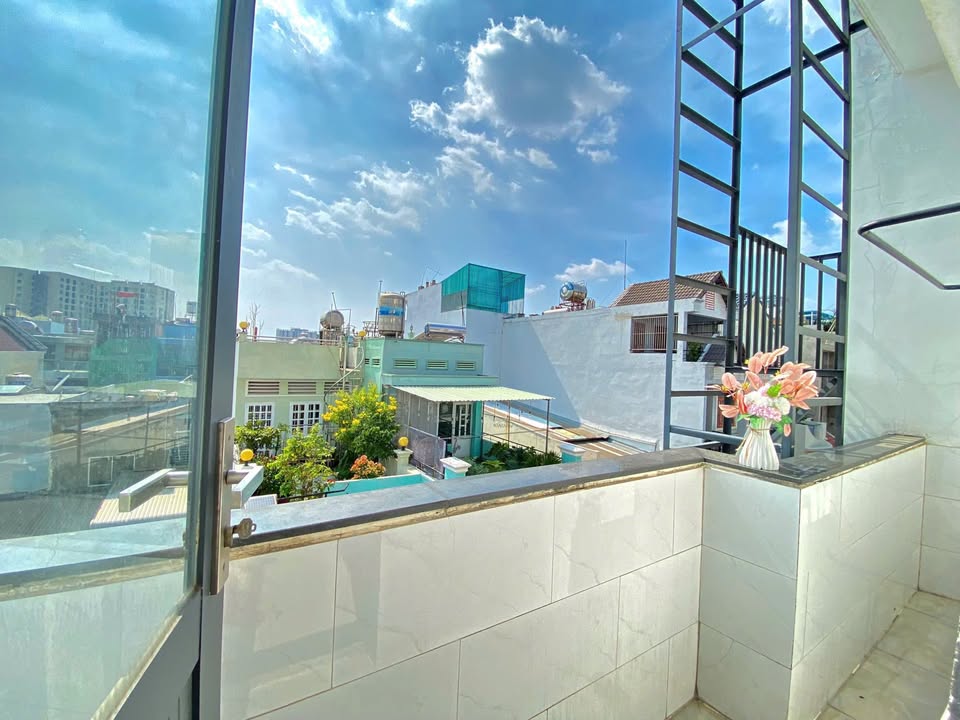 Căn hộ gác cao đường Phan Huy Ích, Tân Bình - Nội thất full, dọn vào ở ngay!