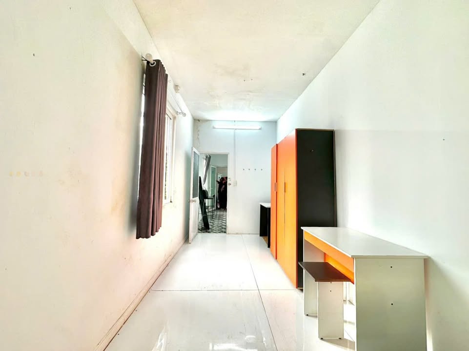 Căn hộ cho thuê 2PN Trần Đình Xu 50m² - Cửa sổ trời thoáng mát, máy giặt riêng!