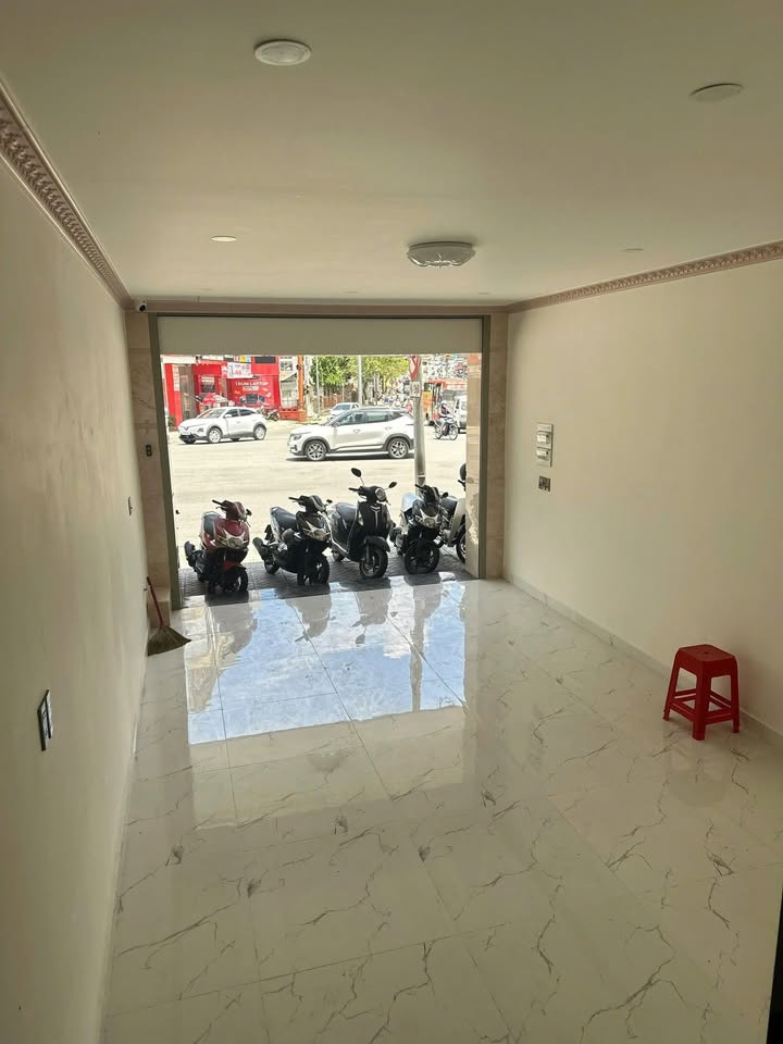 Nhà mặt tiền cho thuê tại Đà Lạt 200m² - Phù hợp làm văn phòng, spa