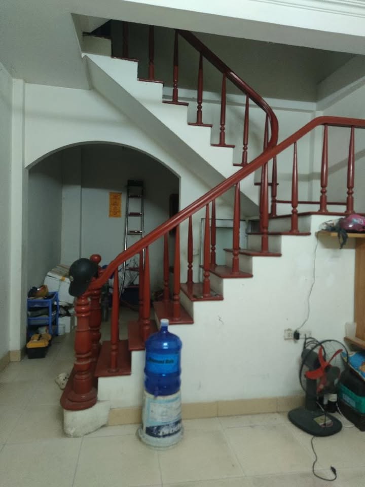 Nhà riêng Cự Khối, Long Biên 33m² giá 2.399 tỷ - Thiết kế chắc chắn, sẵn sàng ở ngay!