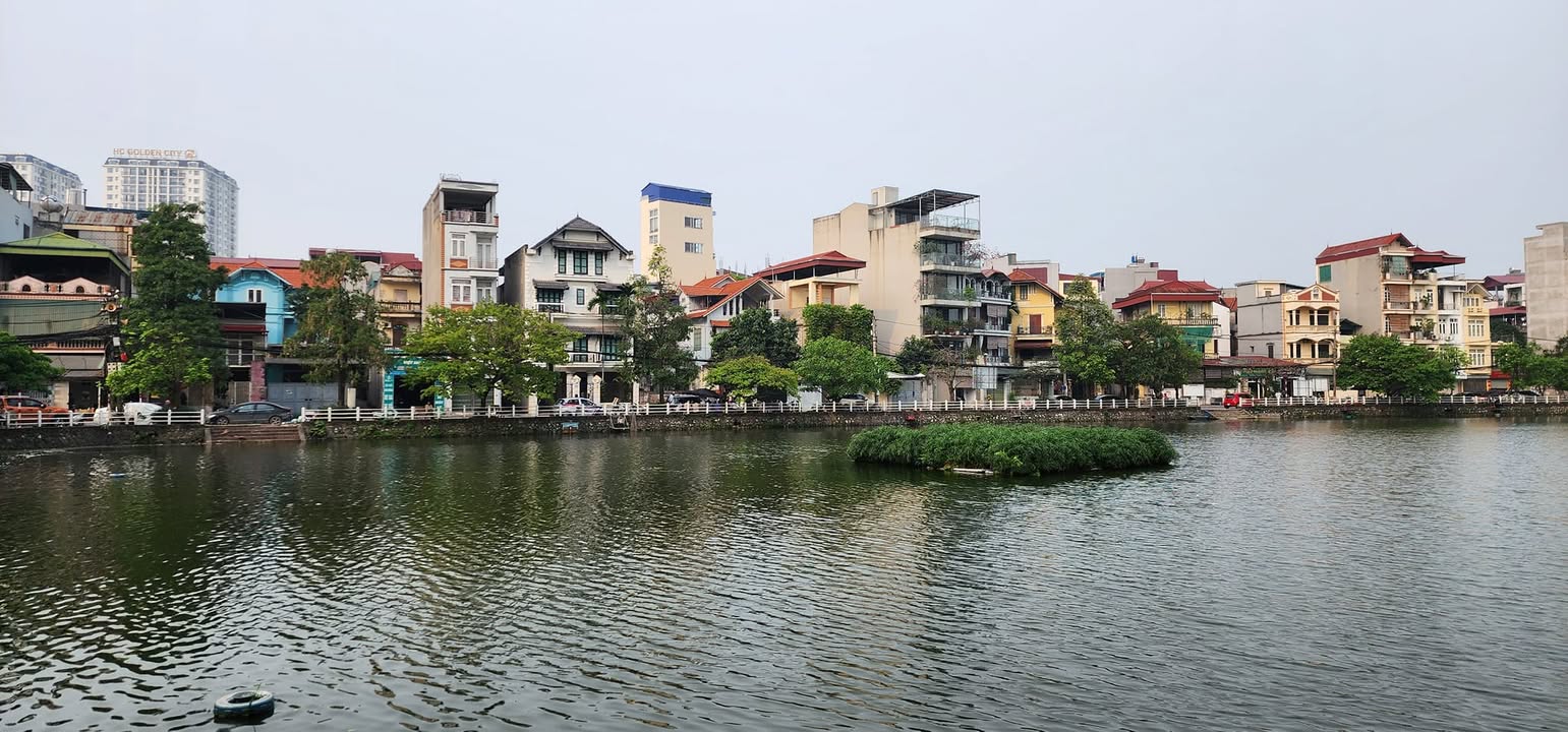 Nhà phố Bồ Đề Long Biên 86m² giá 19 tỷ - View hồ tuyệt đẹp, sang trọng!