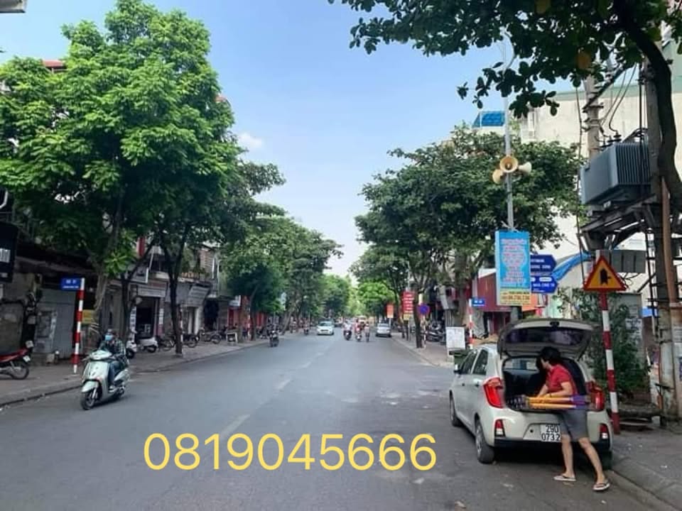 Nhà mặt phố Ái Mộ, Long Biên 45m² giá 12.5 tỷ - Kinh doanh sầm uất!