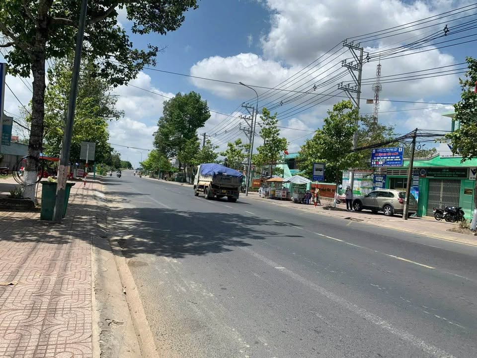 Đất nền mặt tiền Đinh Tiên Hoàng, Vĩnh Long 1276m² chỉ 15 triệu/m² - Cơ hội đầu tư tuyệt vời!