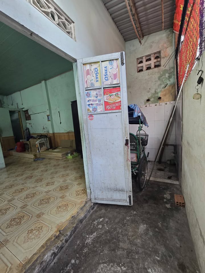 Nhà cấp 4 Ông Ích Khiêm, Hải Châu 39m² giá 2.75 tỷ - Vị trí tuyệt đẹp gần biển!