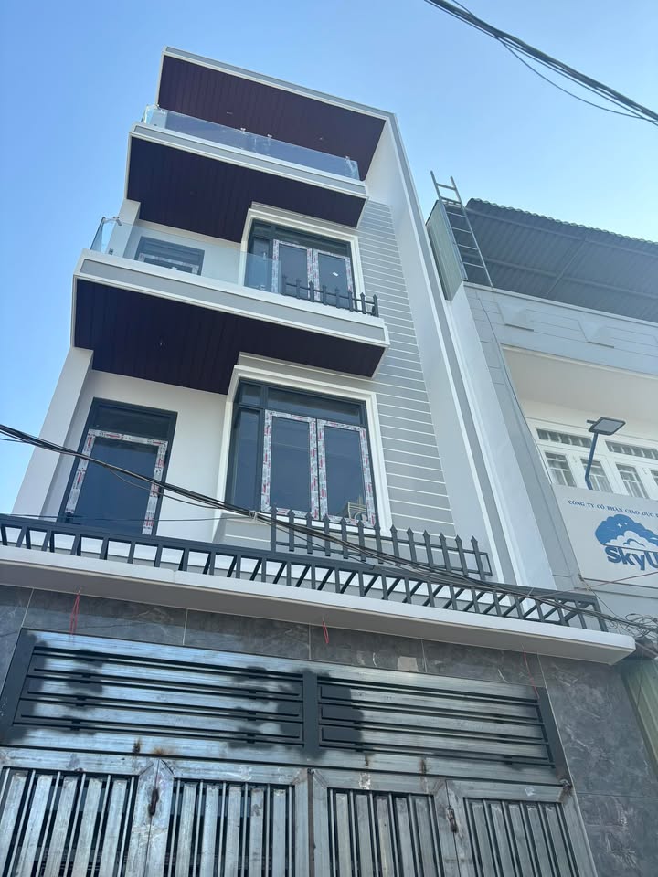 Nhà phố Võ Văn Hát, Q.9, 65m² - Sổ hồng chính chủ, giá 6.5 tỷ - Thương lượng ngay!