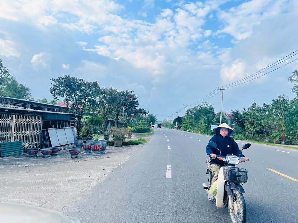 Bán đất tặng nhà Quốc lộ 1A, Cam Thủy, 259m² chỉ 600 triệu - Đầu tư sinh lời!