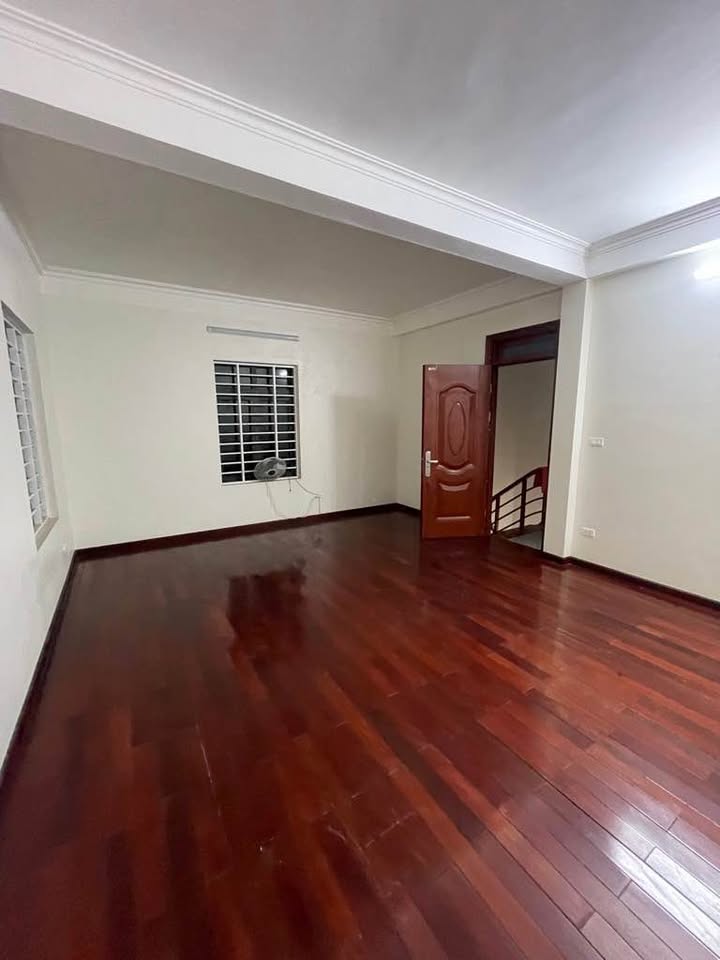 Bán nhà Lai Xá 40m² giá 4 tỷ - Nhà đẹp, sẵn sàng vào ở ngay!