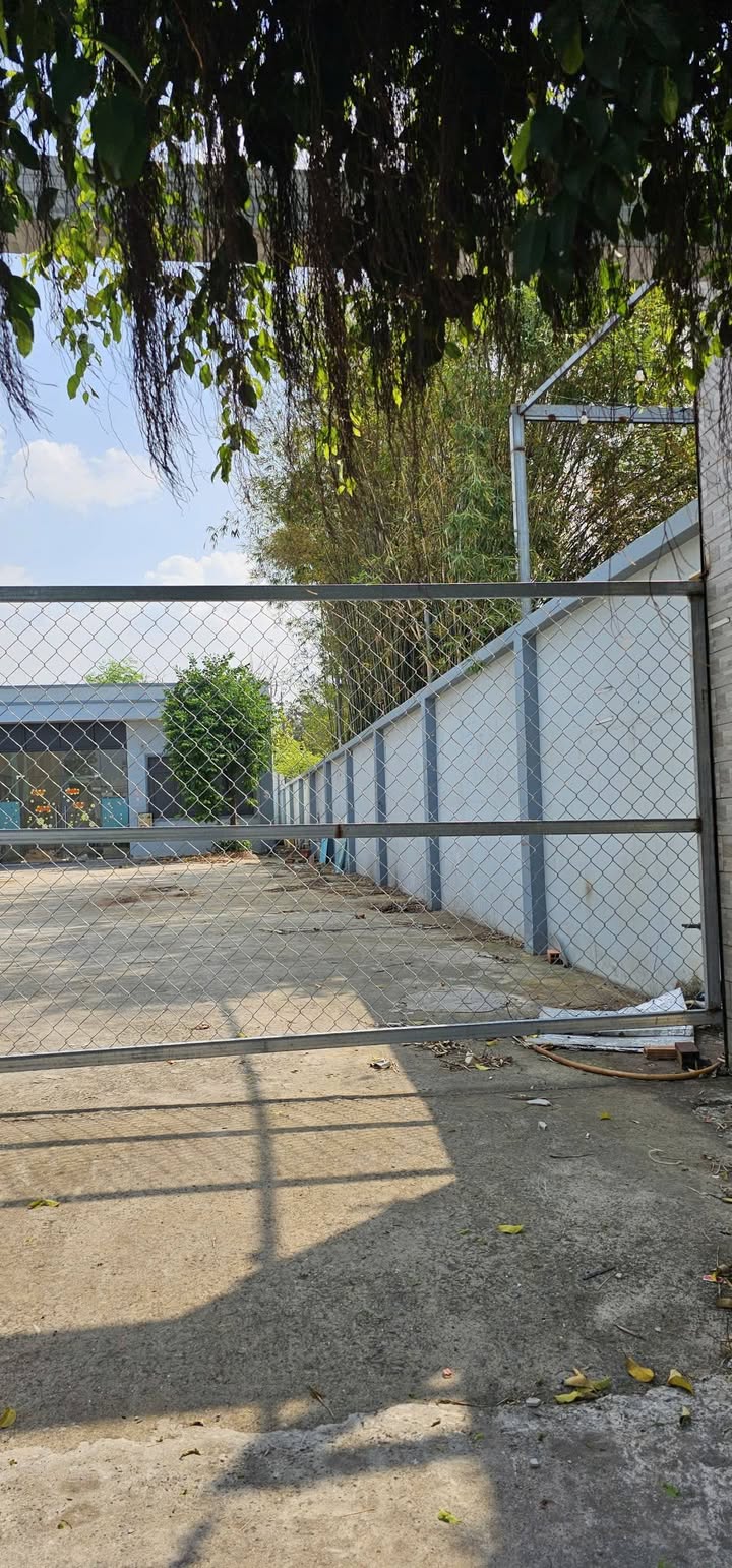 Nhà phố Củ Chi 400m² giá 7.5 tỷ - Đường lớn thông thoáng, sổ hồng chính chủ