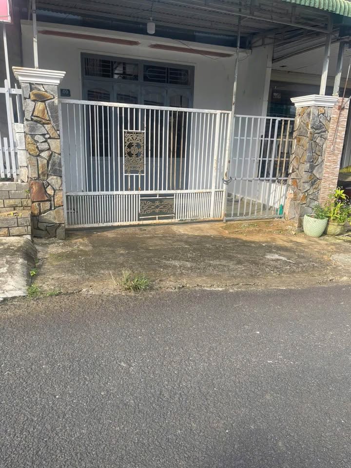 Nhà mặt tiền đường Phạm Phú Thứ, Bảo Lộc 1 tầng, giá 5 triệu - Sẵn sàng cho thuê!