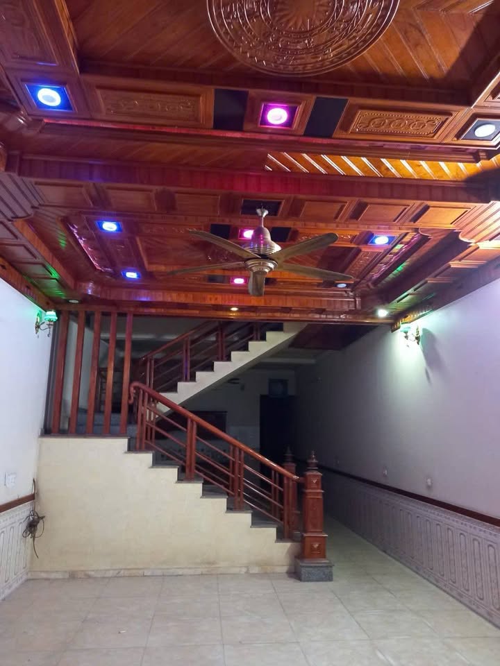 Nhà mặt đường Trường Chinh, Việt Trì 125m² giá 7.2 tỷ - Kinh doanh sầm uất!