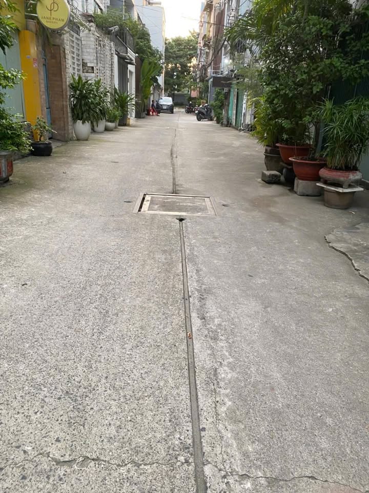 Nhà phố Bình Thạnh 40m² giá 6.48 tỷ - Ô tô cách 1 căn, vị trí đắc địa!