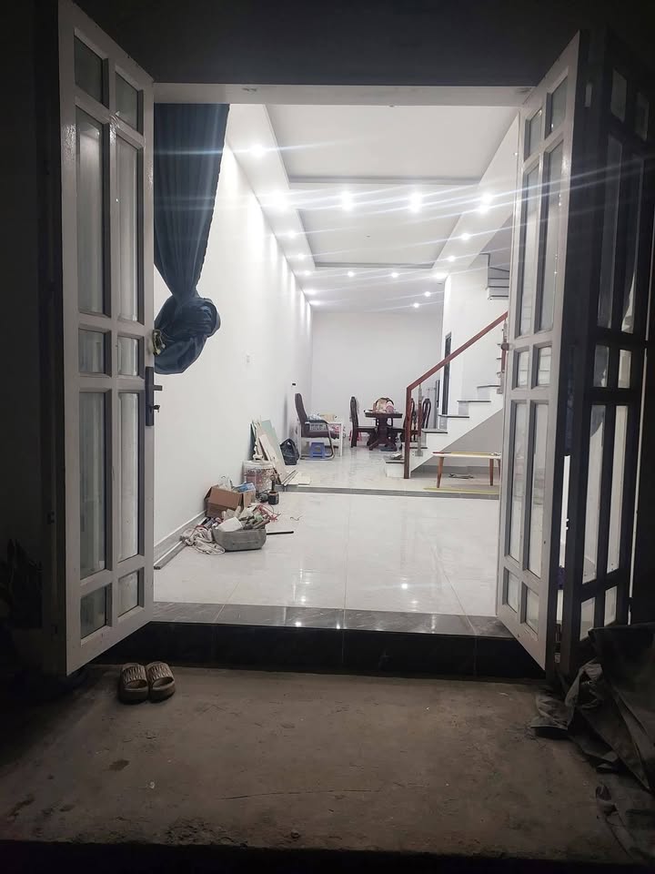 Nhà riêng Dĩ An 55m² giá 1.99 tỷ - Thiết kế hiện đại, gần siêu thị GO!