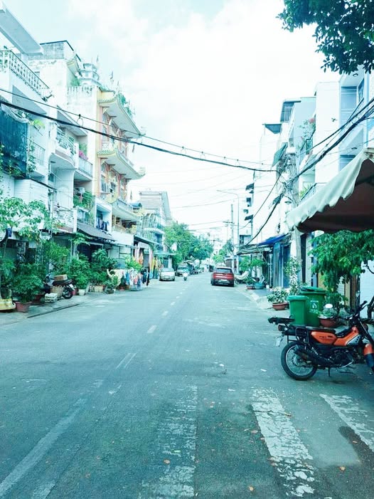 Nhà mặt tiền kinh doanh Nguyễn Sơn 60m² giá 7 tỷ - Vị trí đắc địa, thu hút khách hàng!