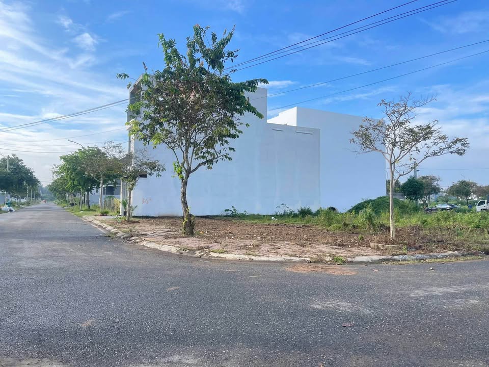 Đất nền Bà Rịa - Vũng Tàu 100m² giá 2.58 tỷ - Lô góc 2 mặt tiền, vị trí đẹp!