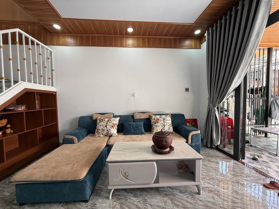 Nhà đẹp tại phường 8 Đà Lạt 80m² giá 2.25 tỷ - Hẻm xe hơi rộng rãi!