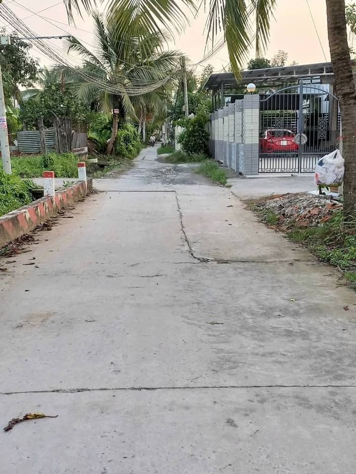 Đất nền Phú Tân Bến Tre 1002m² giá 1,9 tỷ - Góc 2 mặt tiền tiềm năng!