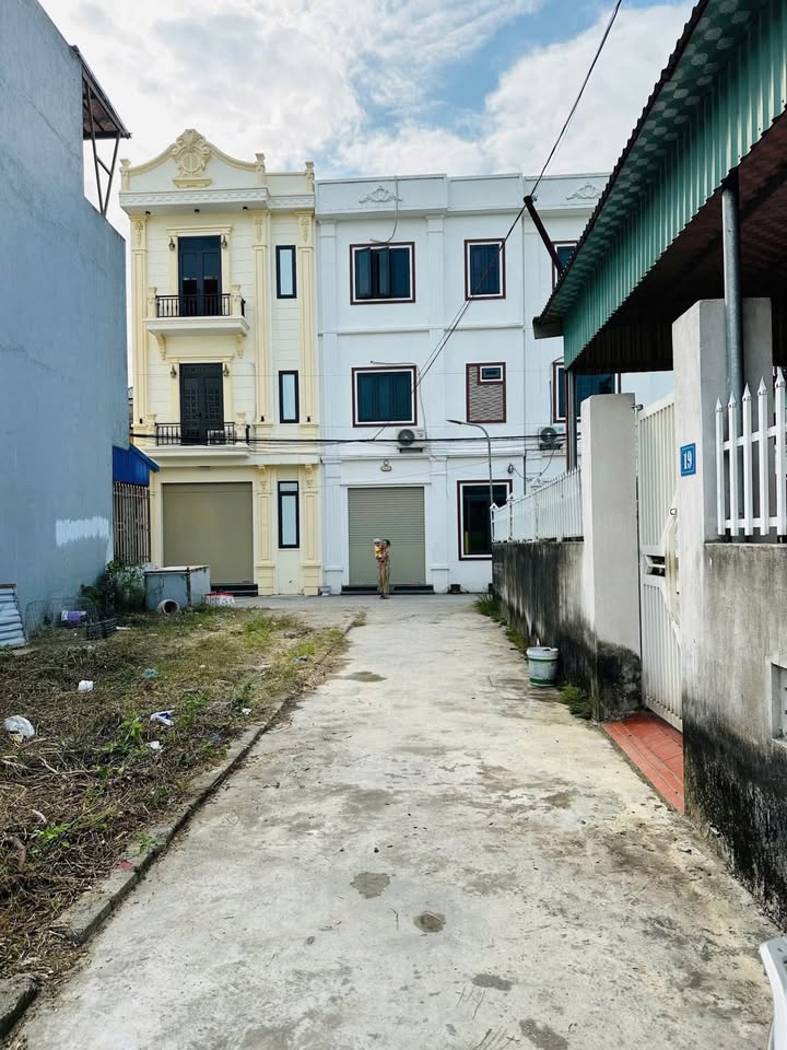 Nhà mặt tiền Tổ 8, An Dương, 55m² giá 1.1 tỷ - Kinh doanh sầm uất!