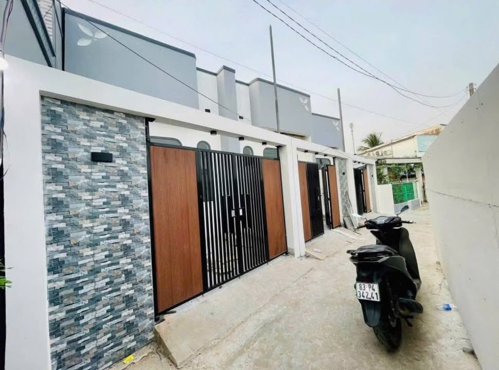 Nhà trệt hiện đại hẻm 20 Trần Văn Bảy, Phú Lợi, Sóc Trăng, 79.8m² giá 1.19 tỷ - Thiết kế sang trọng, chính chủ!