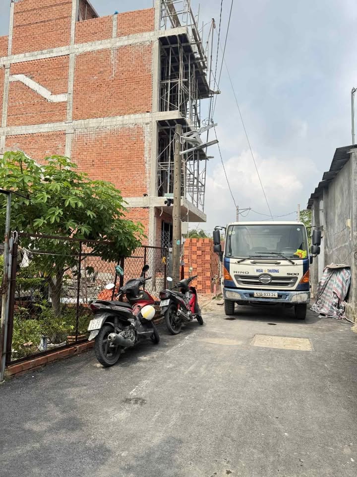 Lô đất phân lô đẹp nhất đường 102, Tăng Nhơn Phú A, 75m² chỉ 4 tỷ - Đầu tư sinh lời ngay!