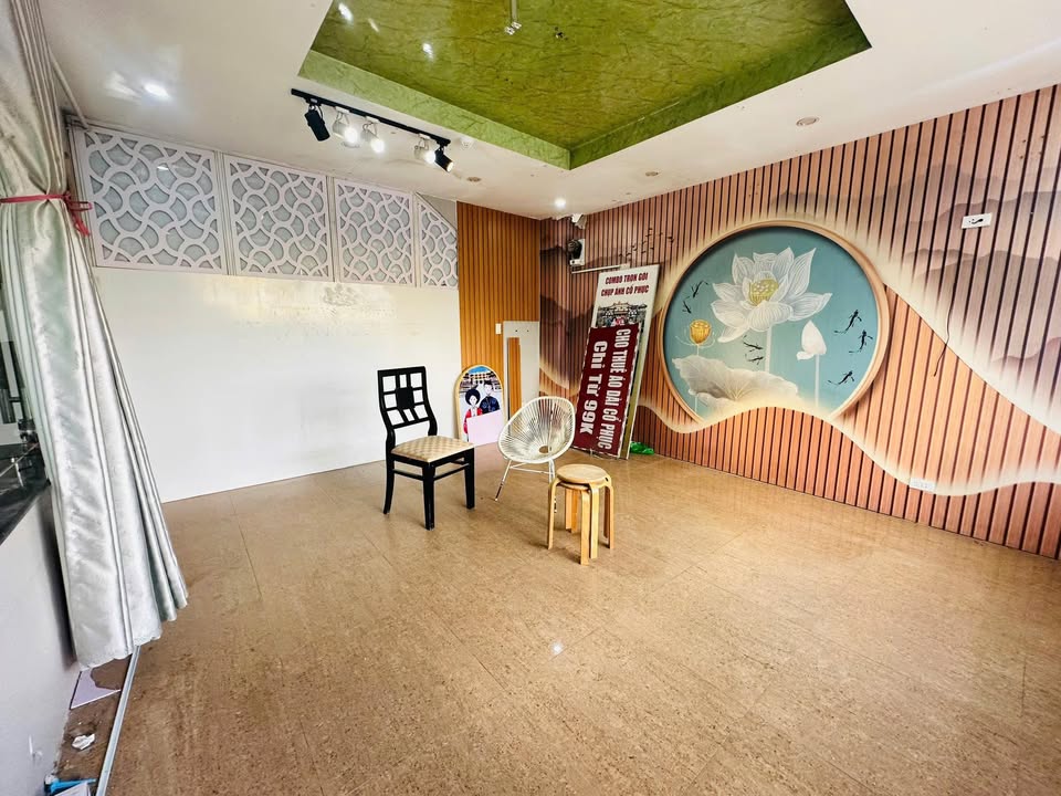 Cho thuê mặt bằng tầng 2 đường Nguyễn Công Trứ, Huế 30m² - Phù hợp kinh doanh ngay!