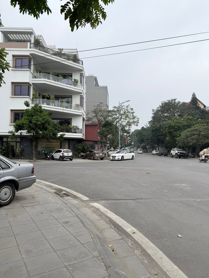 Mặt tiền FrontHouse Đặng Vũ Hỷ Long Biên 110m² - Kinh doanh đỉnh cao!