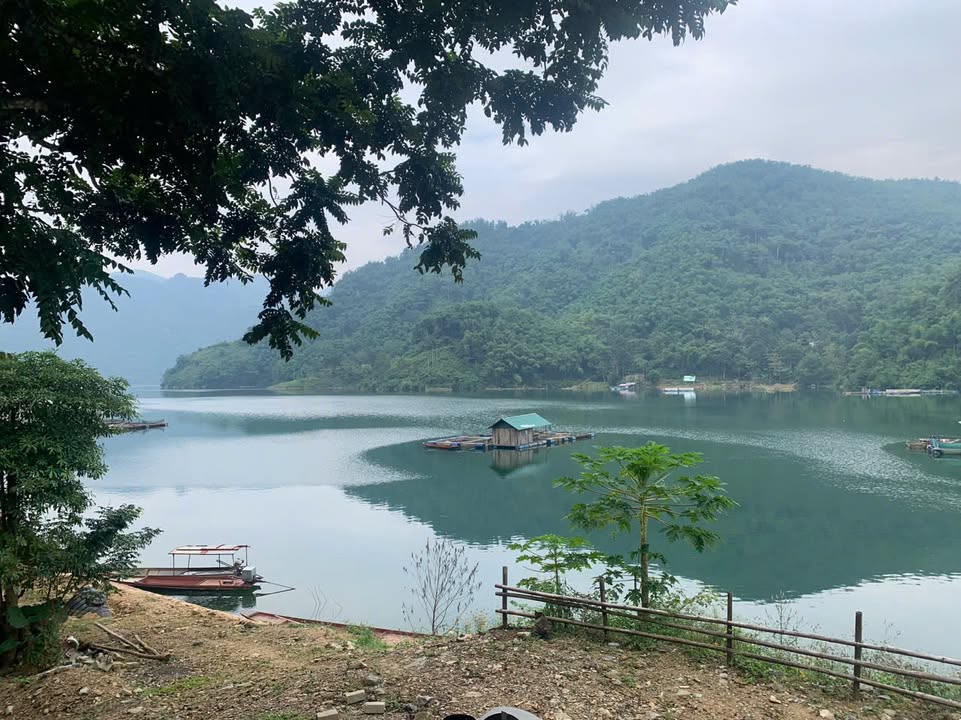 Đất bám sông 2000m² tại Tiền Phong, Đà Bắc - Giá thỏa thuận hấp dẫn!