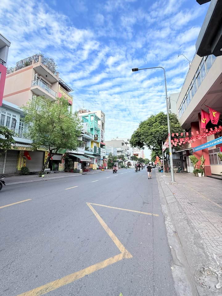 Mặt tiền Độc Lập, quận Tân Phú 100m² - Nhà hiếm, giá thỏa thuận!