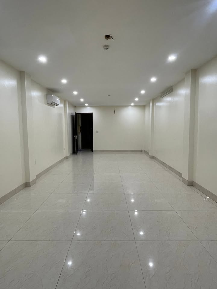 Cho thuê phòng 75m² tại Doãn Kế Thiện, Cầu Giấy - Tiện ích đầy đủ, kinh doanh online