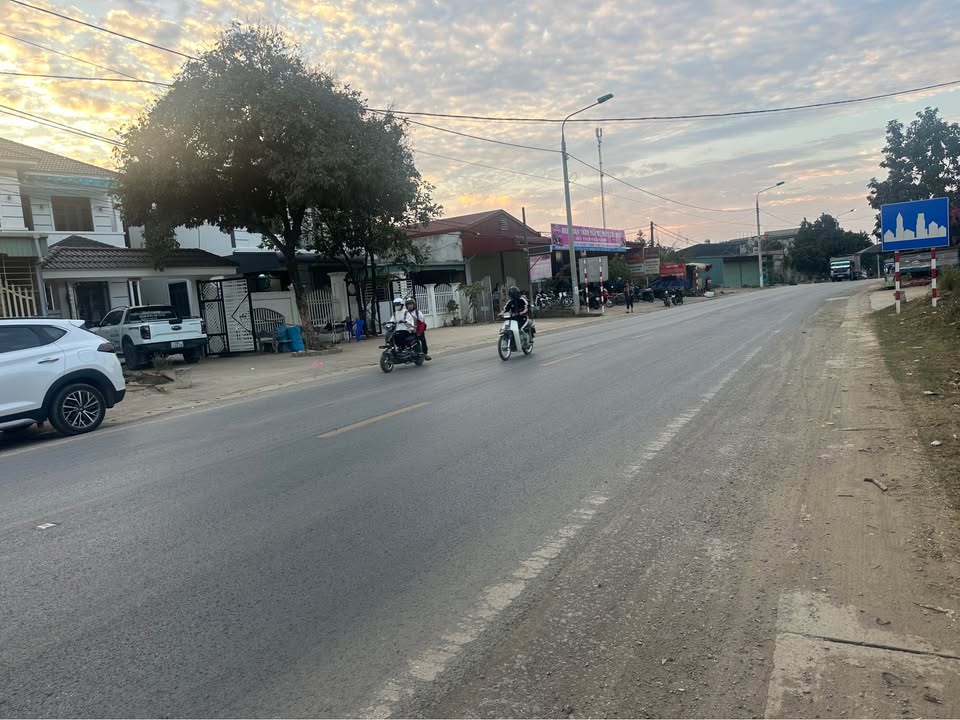 FrontHouse đường Quốc lộ 6, xã Mai Sơn, 1380m² - Giá thương lượng sâu chỉ 1/2 thị trường!