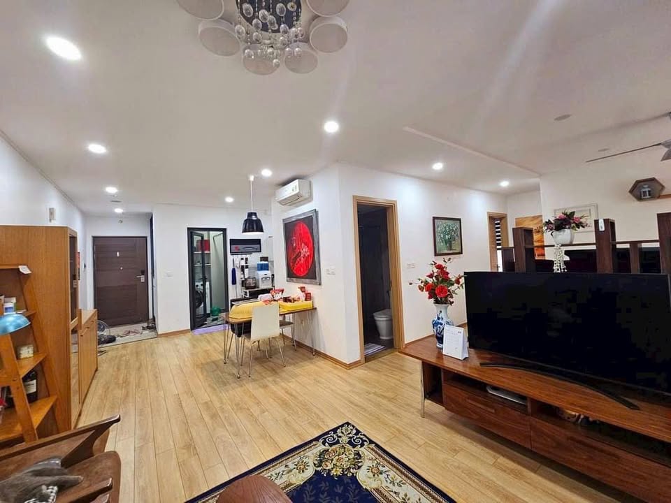 Căn hộ Chelsea Park Trung Kính 100m² giá 9 tỷ - Full nội thất, tầng đẹp!