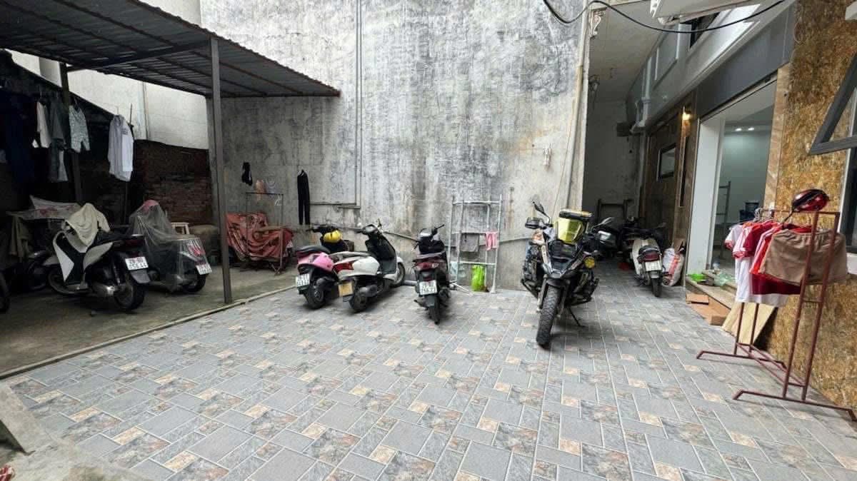 Nhà phố Thịnh Quang 40m² giá 9.99 tỷ - Thiết kế hiện đại, thang máy tiện lợi!