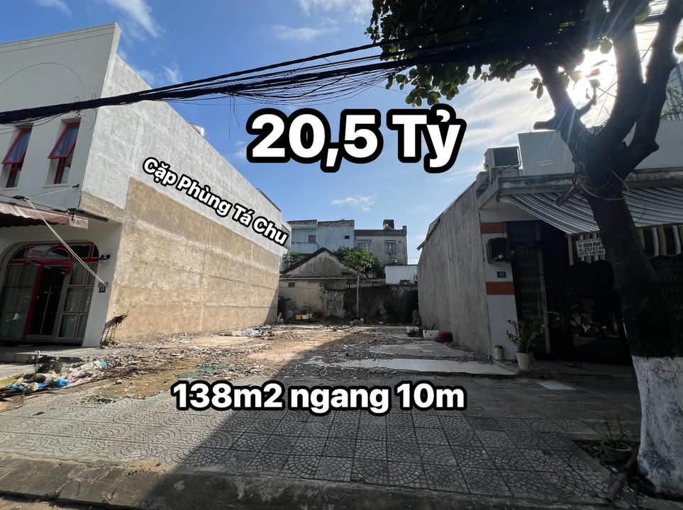 Nhà 3.5 Tầng Đường Phùng Tá Chu 138m² giá 20.5 tỷ - Gần Biển Đà Nẵng!