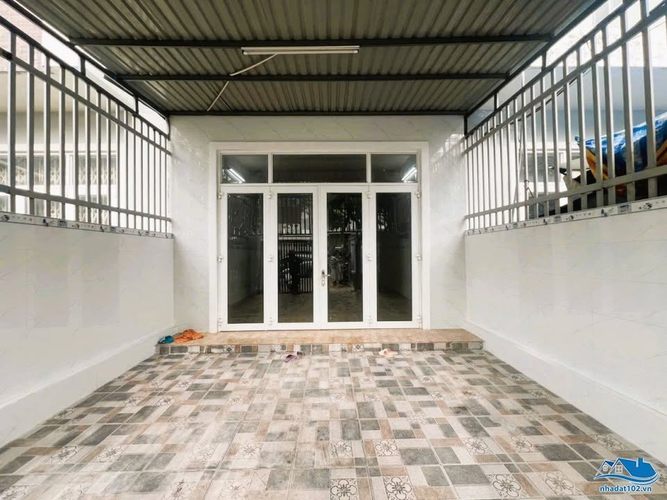 Nhà hoàn thiện 3 tầng đường 3 tháng 2, Rạch Giá 105m² giá 5.8 tỷ - Đầu tư sinh lời!