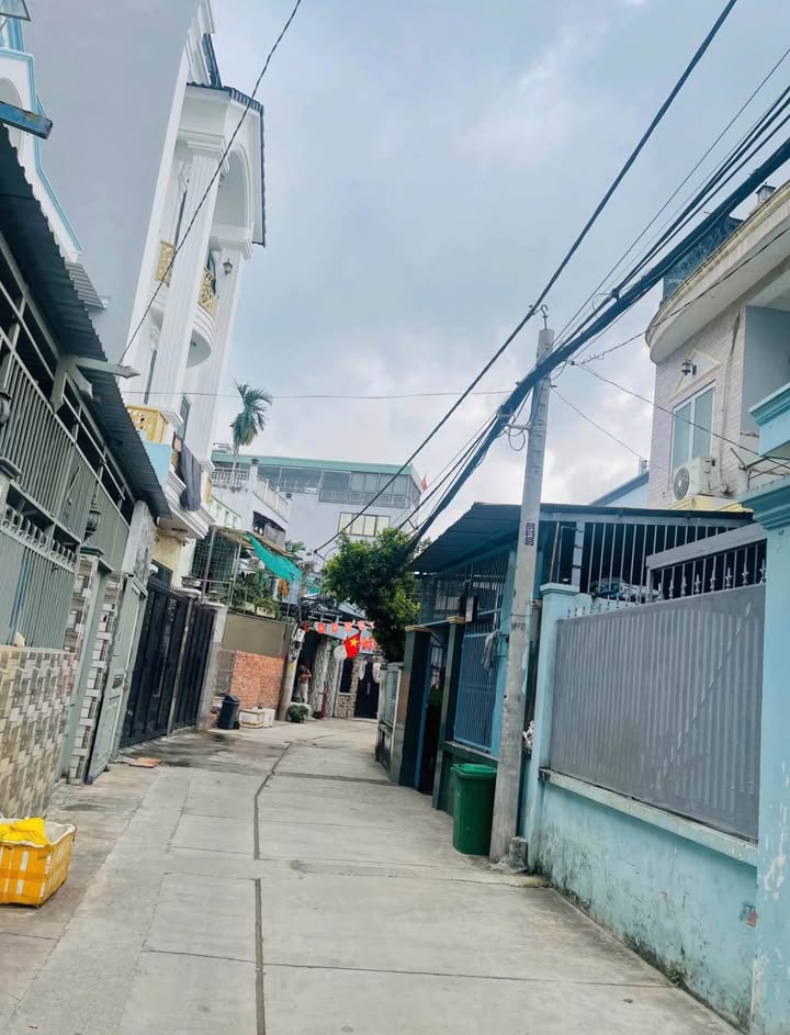 Nhà mặt tiền Lê Văn Thịnh, Cát Lái, Thủ Đức 70m² giá 7 tỷ - Mặt tiền xe hơi thông thoáng!