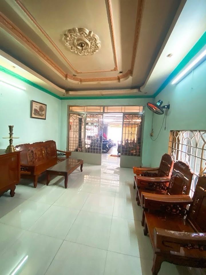 Nhà phố Phú Thuận, quận 7, 196m² giá 10 tỷ - Gần chợ, trường học, sổ hồng chính chủ