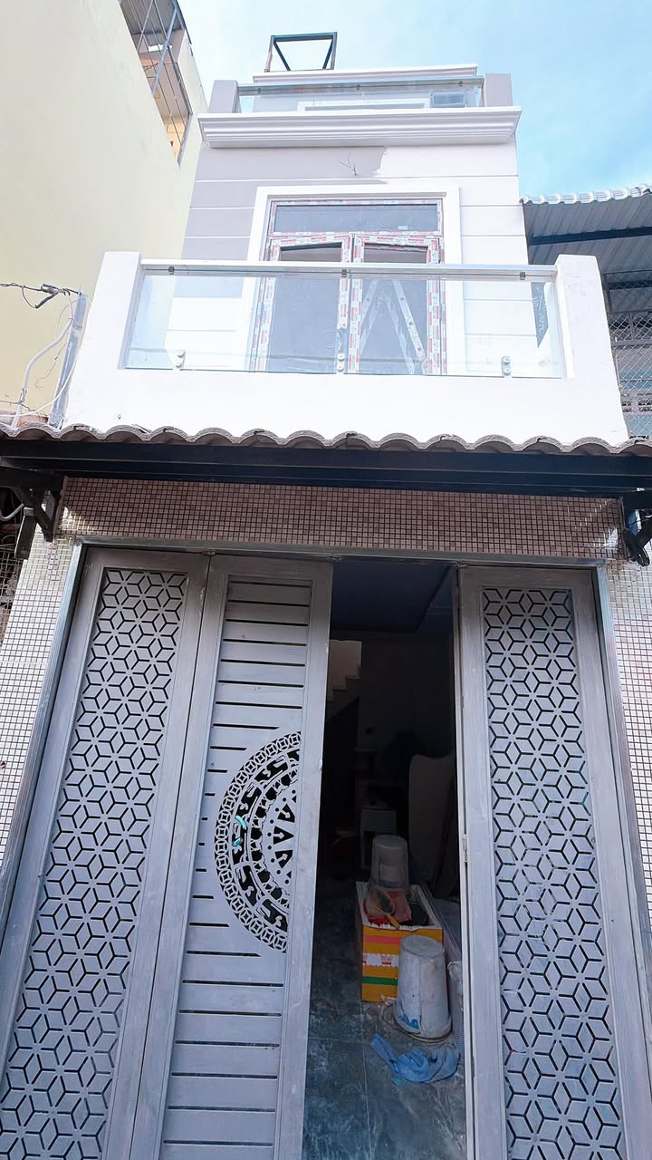 Nhà phố Quận 4 21m² giá 3.55 tỷ - Chính chủ, hẻm ô tô, gần chợ!