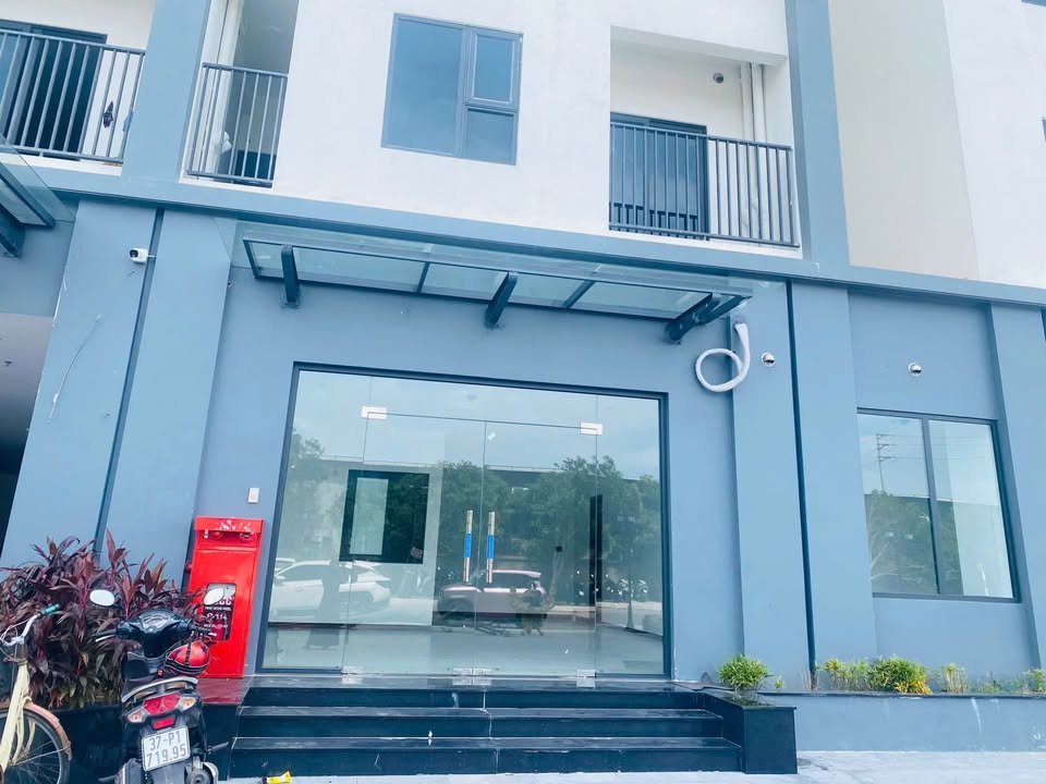 Shophouse Chung cư 389 Era Home Vinh 62m² giá 3.2 tỷ - Kinh doanh đắc lợi ngay mặt tiền!