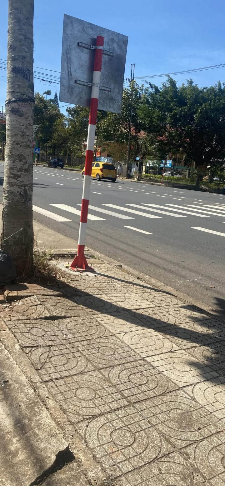 Đất nền mặt đường Hùng Vương, Gia Nghĩa 210m² giá 2.48 tỷ - Cơ hội đầu tư tuyệt vời!