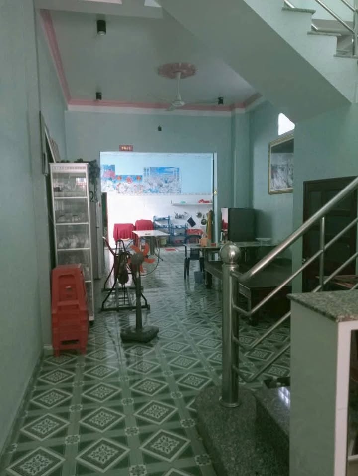 Nhà đất An Thạnh, Mỏ Cày Nam 164m² giá 5.2 tỷ - Nhà kiên cố, thoáng mát!