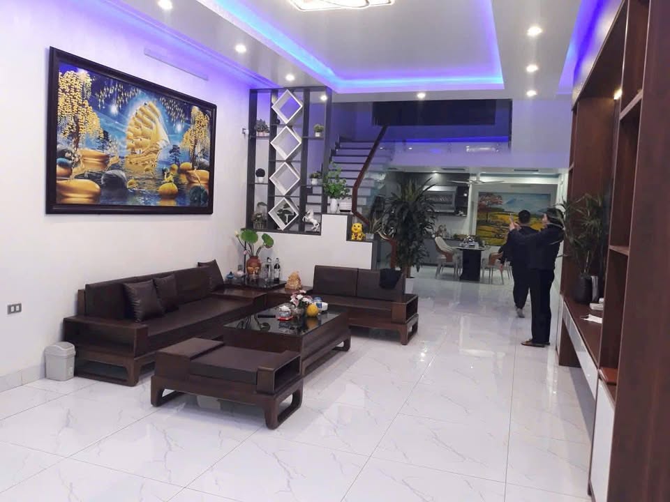 Nhà 3 tầng Đông Thịnh, Đông Sơn 100m² giá 4 tỷ - Sẵn sàng vào ở ngay!