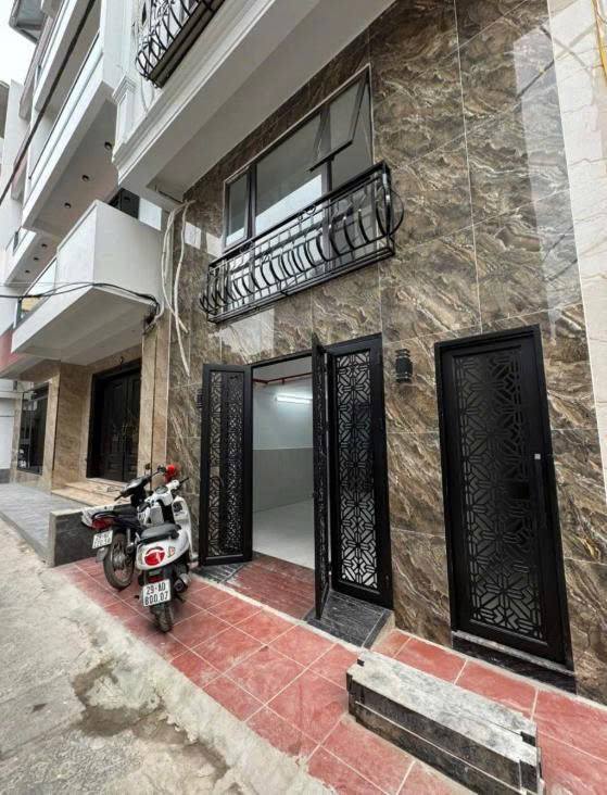 Nhà 7 tầng Xuân Phương 42m² giá 11 tỷ - Đầu tư sinh lời ngay!