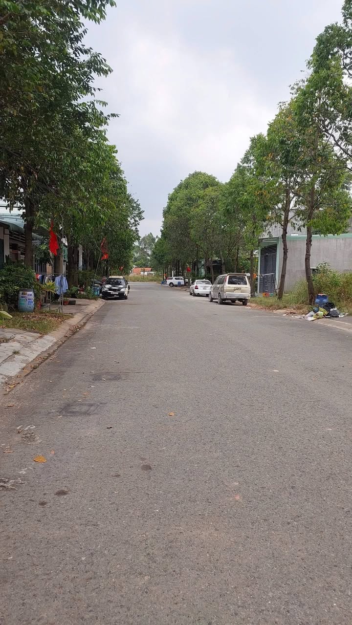 Lô đất thổ cư KDC 5A Thới Hòa, Bến Cát 100m² giá 1.8 tỷ - Sổ hồng chính chủ, công chứng ngay!