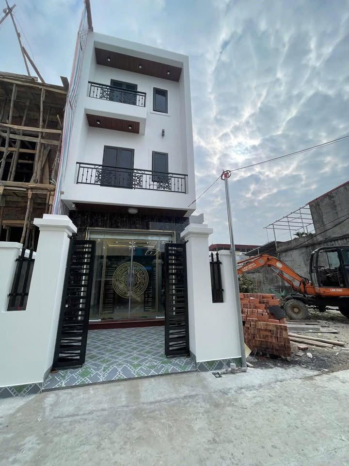 Nhà 3 tầng Hồng Thái, An Dương 61m² giá 2.75 tỷ - Đường rộng ô tô vào tận nhà!