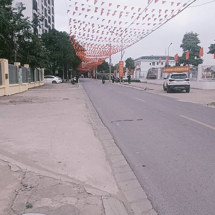 Nhà thượng cát Bắc Từ Liêm 42.7m² giá thỏa thuận - Ô tô đỗ gần, sổ đỏ đẹp!