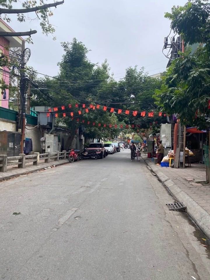 Nhà phố Tôn Đức Thắng Đống Đa 56m² giá 14 tỷ - Cơ hội đầu tư bền vững!